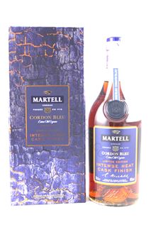 圖片 Martell Cordon Bleu Intense Heat Cask 藍帶赤焰木桶限量版